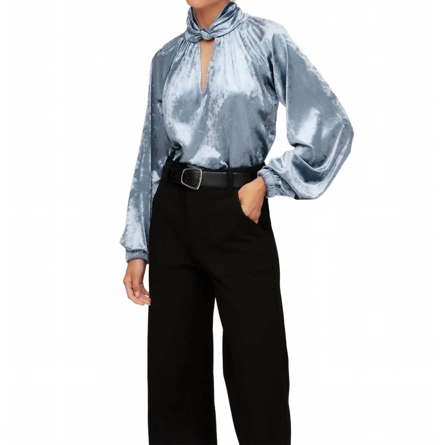 New Fifteen Twenty Alana Keyhole Top In Ice Blue